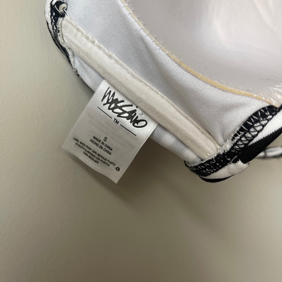 💙 BOGO💙 Mossimo Supply Co. Striped Bandeau Bathing Suit Top Small - Picture 4 of 4